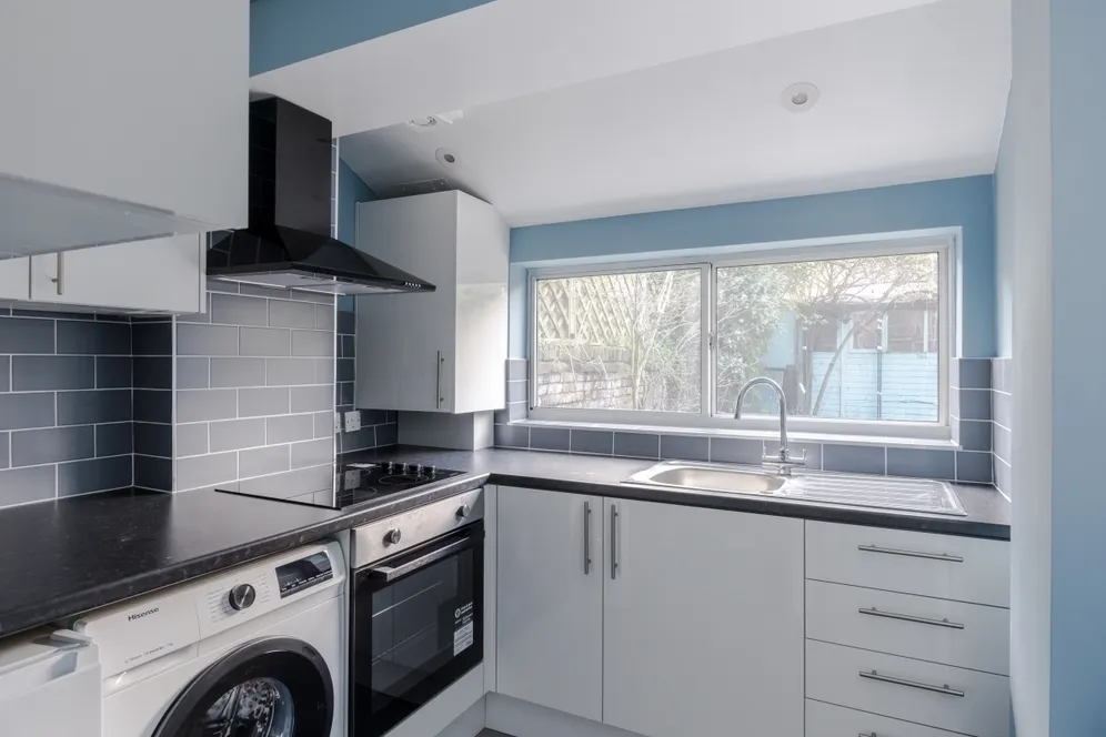 Narcissus Road London NW6 photo 3