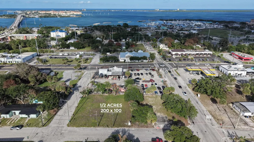 416 Avenue D, Fort Pierce, FL 34950
