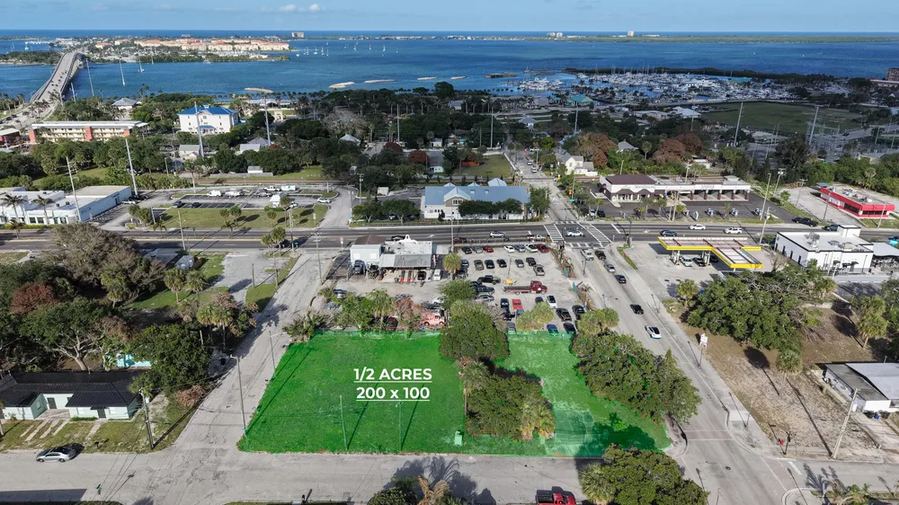 416 Avenue D, Fort Pierce, FL 34950