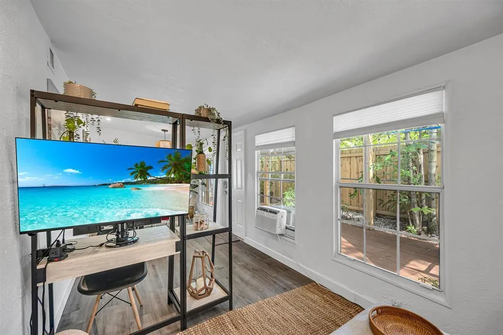 312 SW 12th Ave, Fort Lauderdale, FL 33312