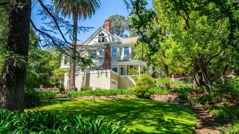 27 Quarry Rd, San Rafael, CA 94901