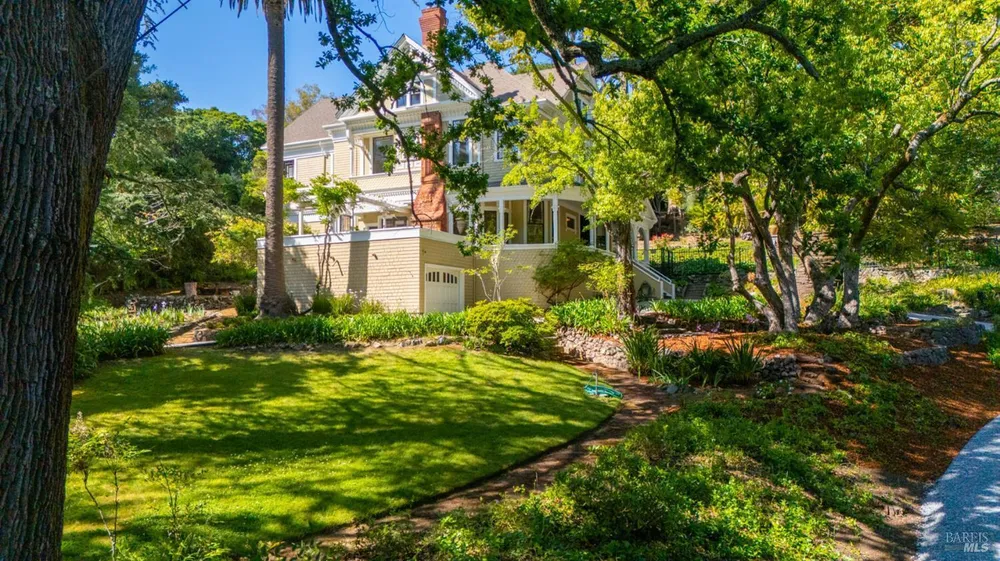 27 Quarry Rd, San Rafael, CA 94901