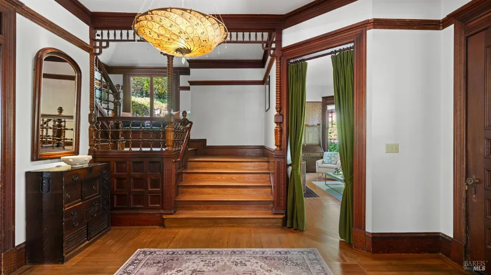 27 Quarry Rd, San Rafael, CA 94901
