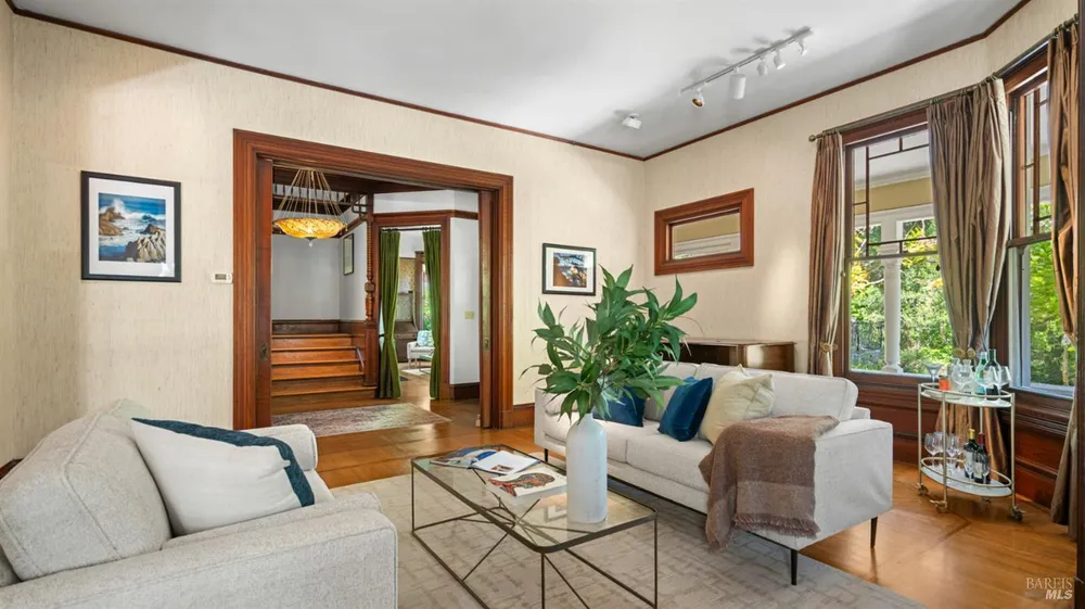 27 Quarry Rd, San Rafael, CA 94901