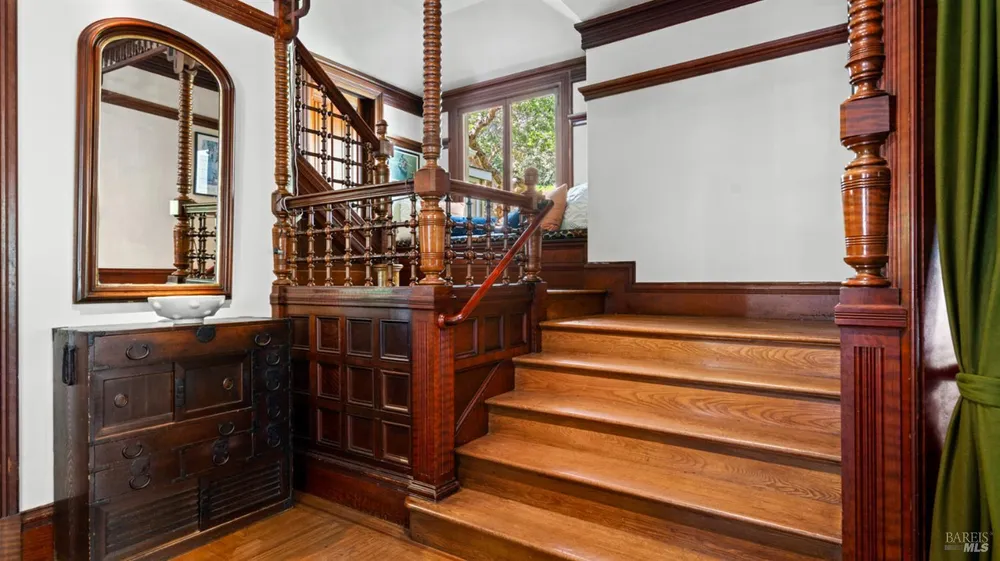 27 Quarry Rd, San Rafael, CA 94901