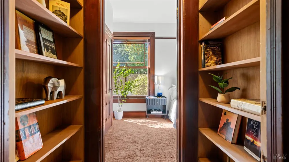 27 Quarry Rd, San Rafael, CA 94901