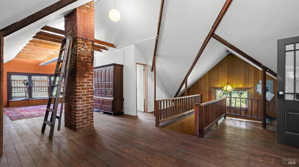 27 Quarry Rd, San Rafael, CA 94901