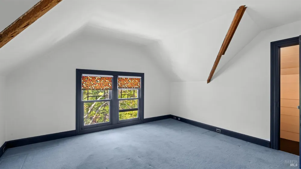 27 Quarry Rd, San Rafael, CA 94901
