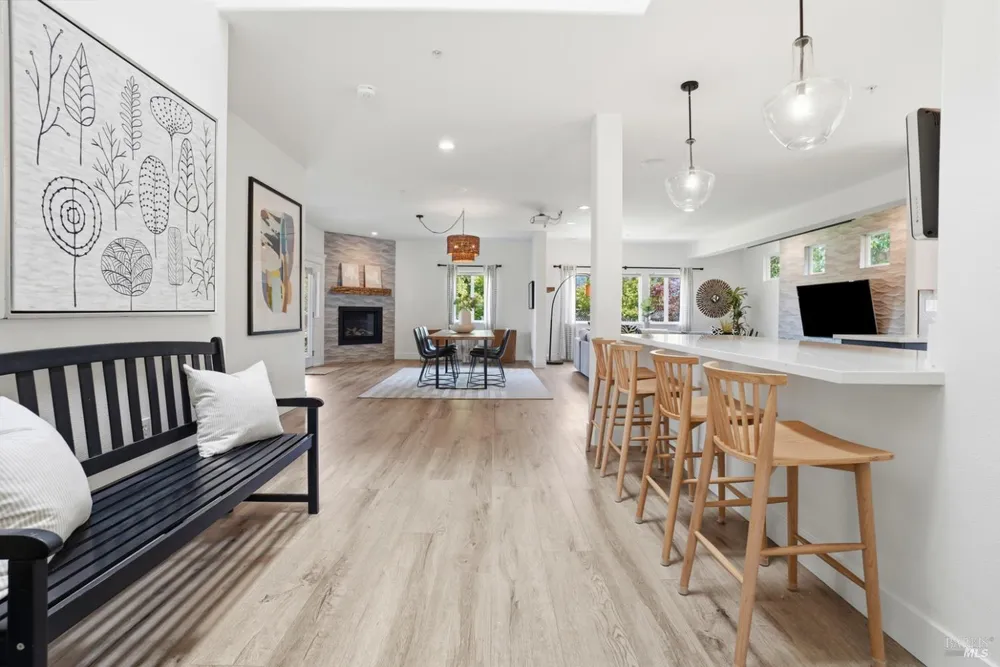 312 Corrillo Dr, San Rafael, CA 94903