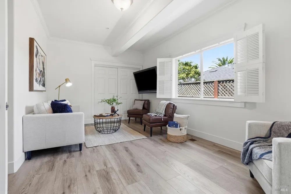 312 Corrillo Dr, San Rafael, CA 94903