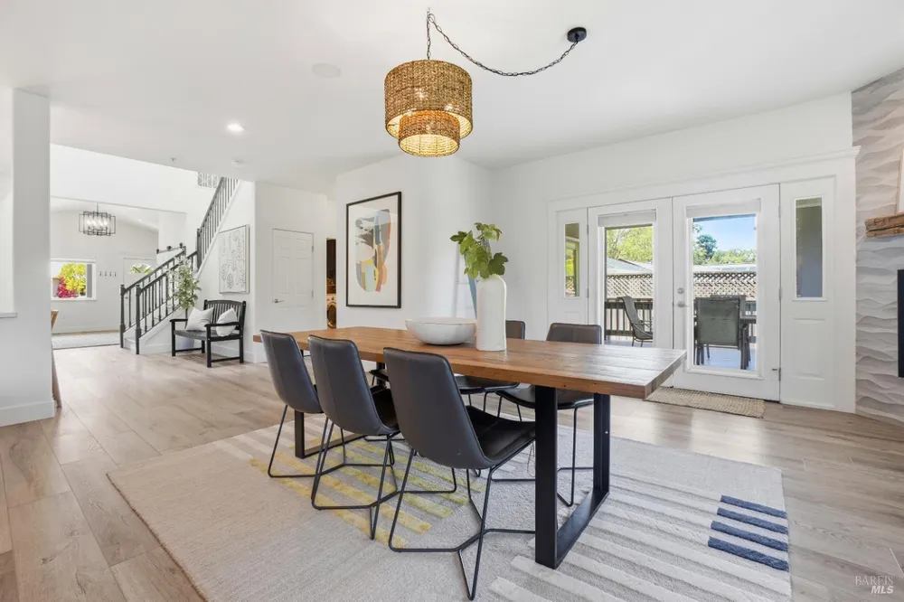 312 Corrillo Dr, San Rafael, CA 94903