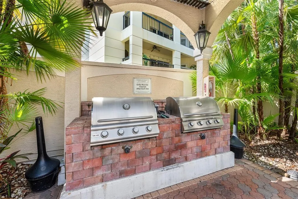 501 Knights Run Ave, Tampa, FL 33602