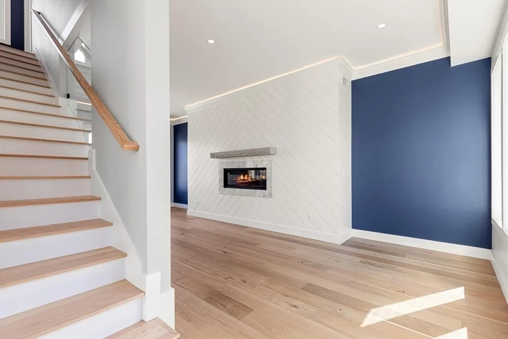 308 Newton St, Waltham, MA 02453