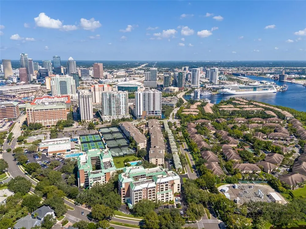 501 Knights Run Ave, Tampa, FL 33602