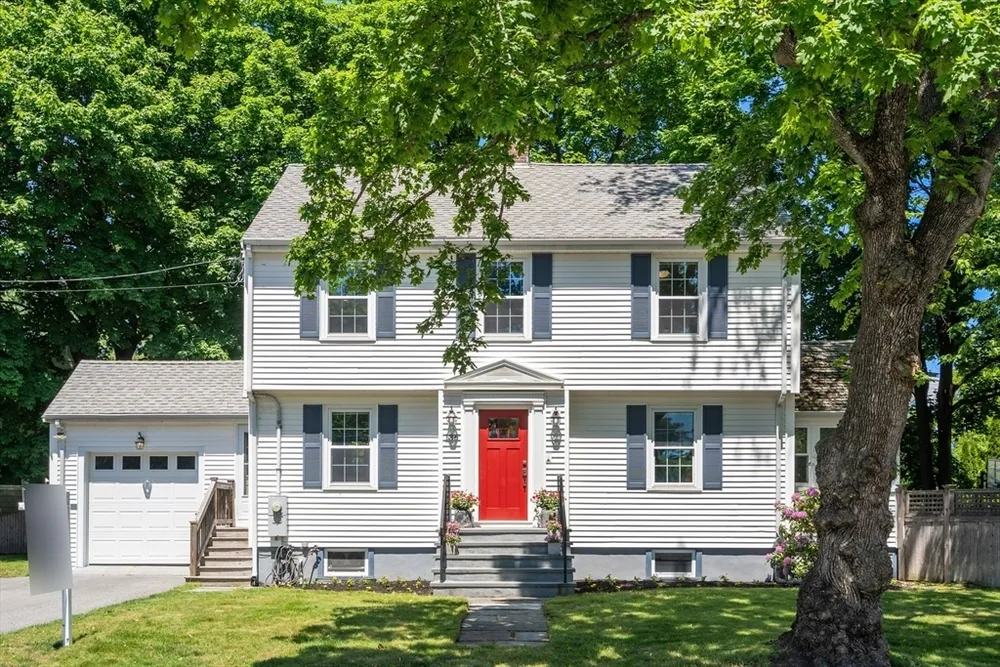 136 Alexander Ave, Belmont, MA 02478