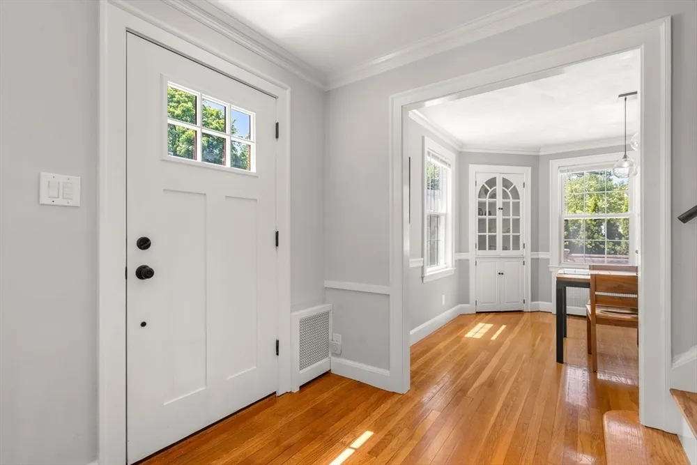 136 Alexander Ave, Belmont, MA 02478