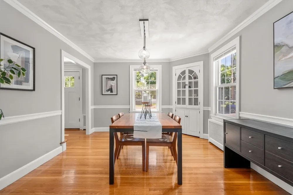 136 Alexander Ave, Belmont, MA 02478