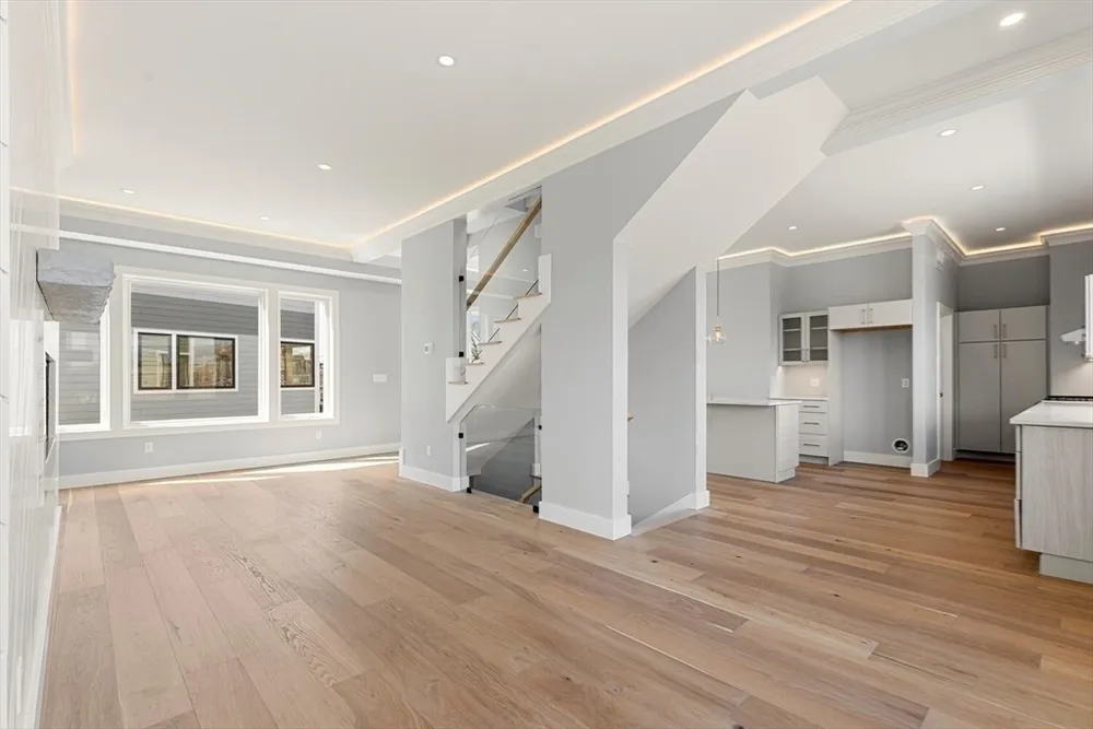 308 Newton St, Waltham, MA 02453