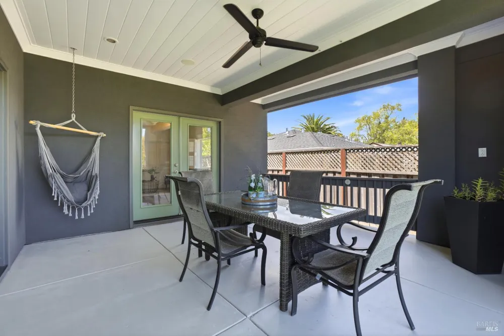 312 Corrillo Dr, San Rafael, CA 94903