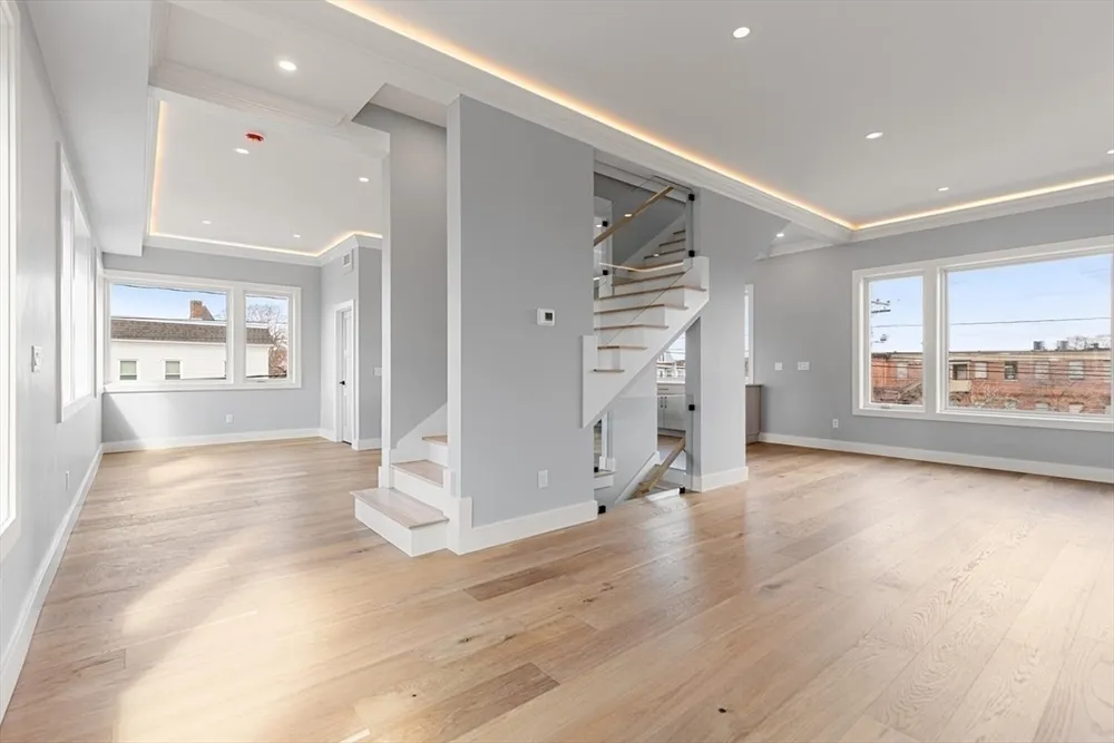 308 Newton St, Waltham, MA 02453