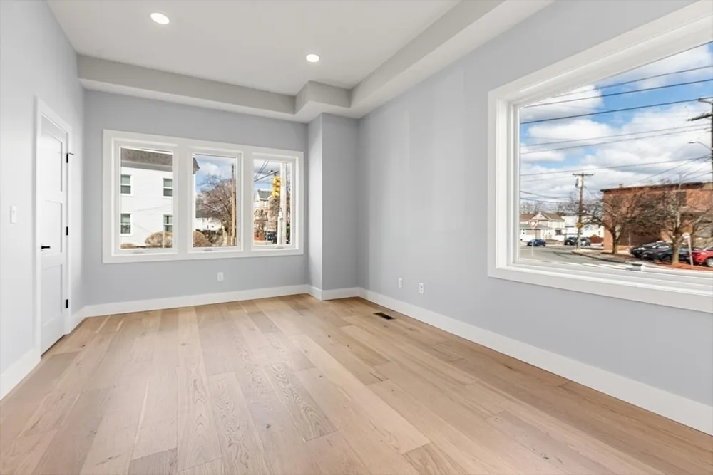 308 Newton St, Waltham, MA 02453