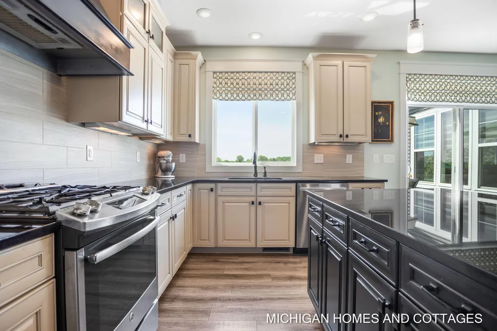 4401 Grand Pt, Holland, MI 49424