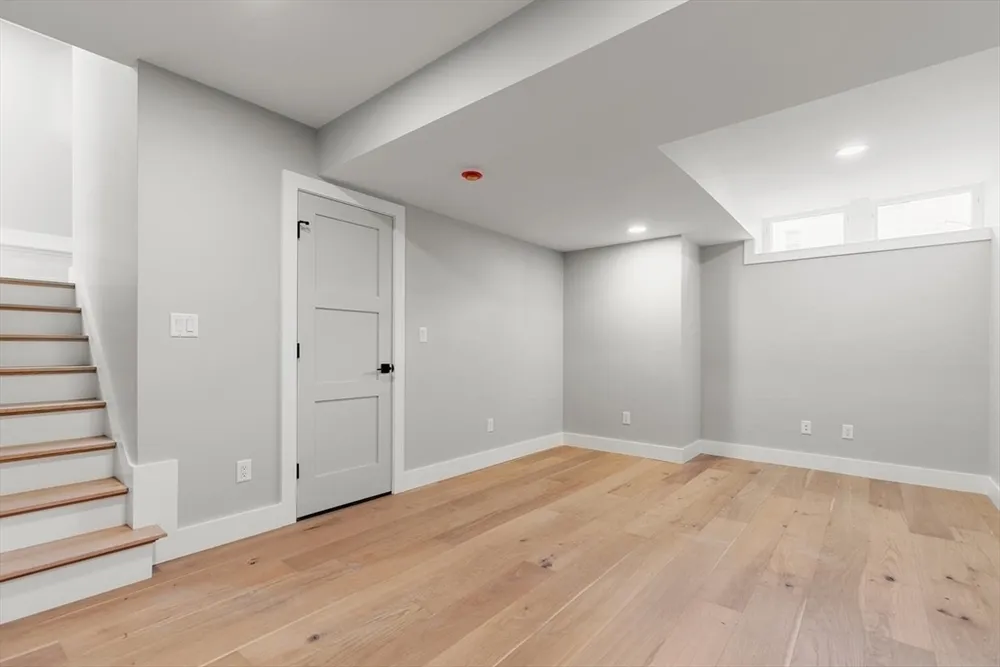 308 Newton St, Waltham, MA 02453