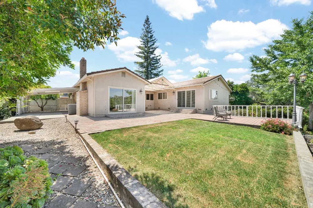 134 Canyon Rim Dr, Folsom, CA 95630