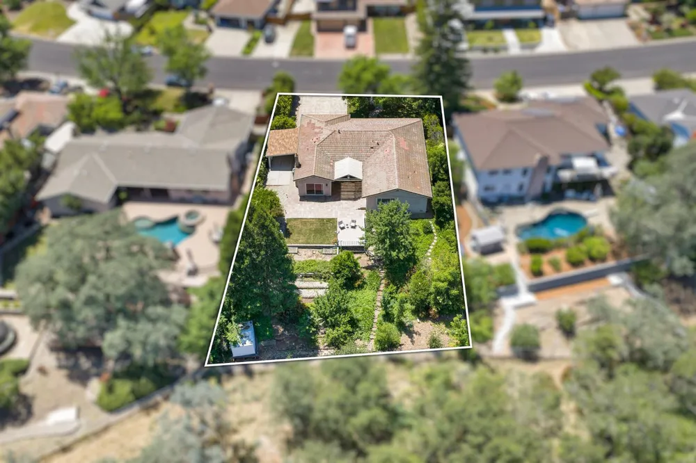 134 Canyon Rim Dr, Folsom, CA 95630