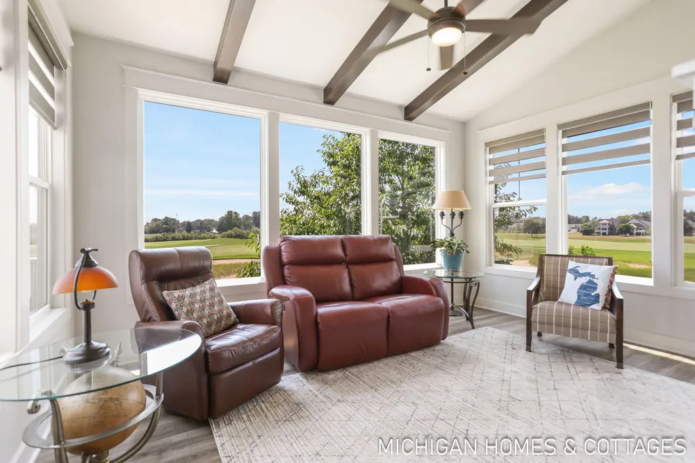 4401 Grand Pt, Holland, MI 49424