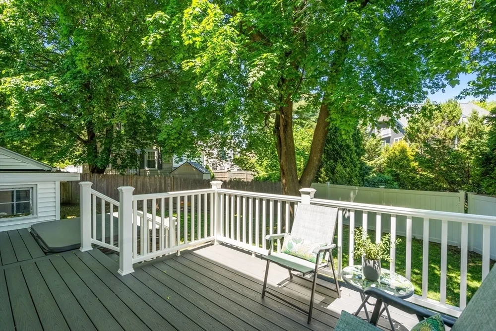 136 Alexander Ave, Belmont, MA 02478