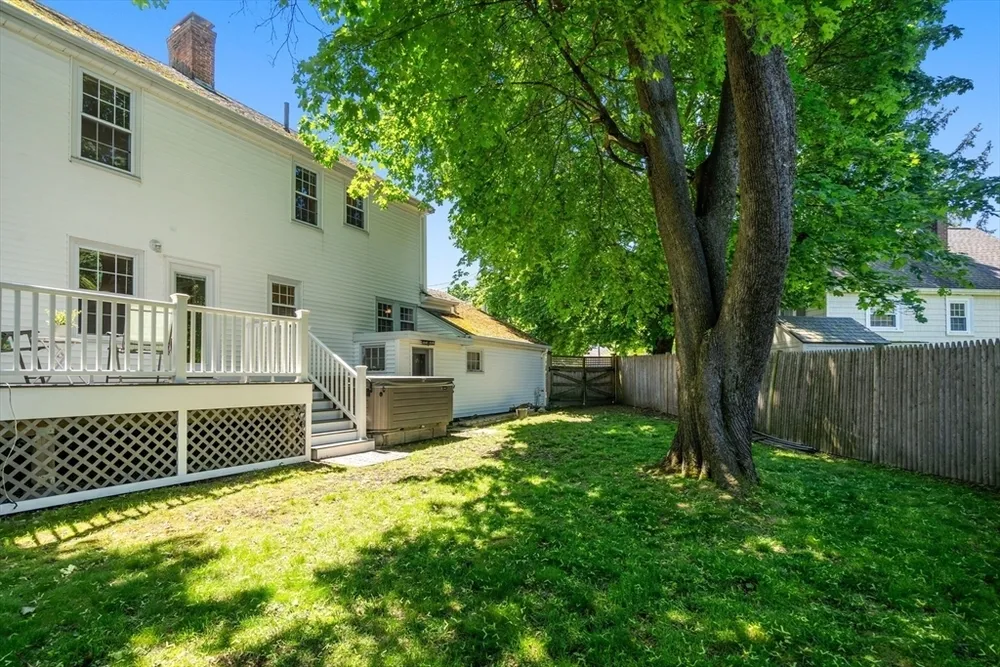 136 Alexander Ave, Belmont, MA 02478