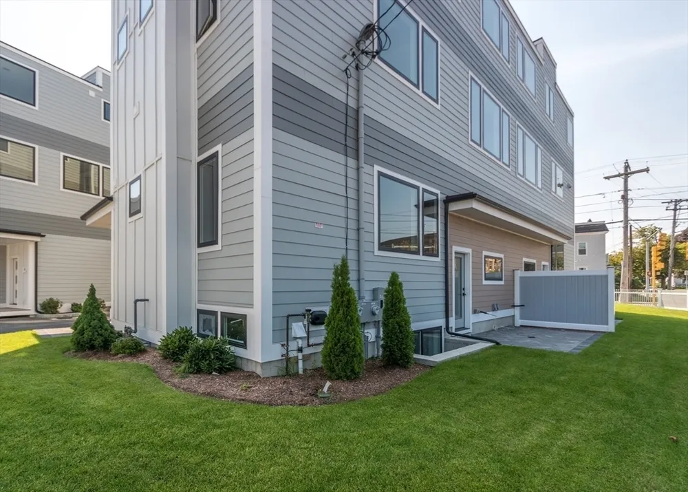 308 Newton St, Waltham, MA 02453
