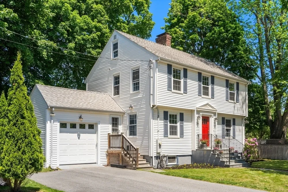 136 Alexander Ave, Belmont, MA 02478