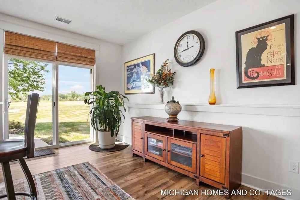 4401 Grand Pt, Holland, MI 49424