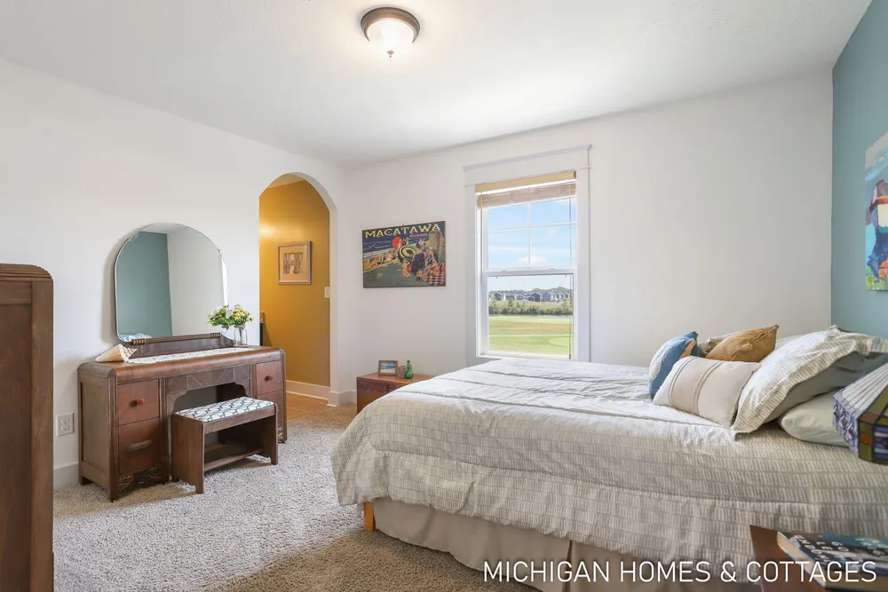 4401 Grand Pt, Holland, MI 49424