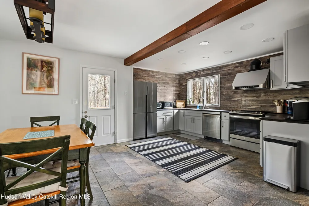 150 Vining Rd, Windham, NY 12496