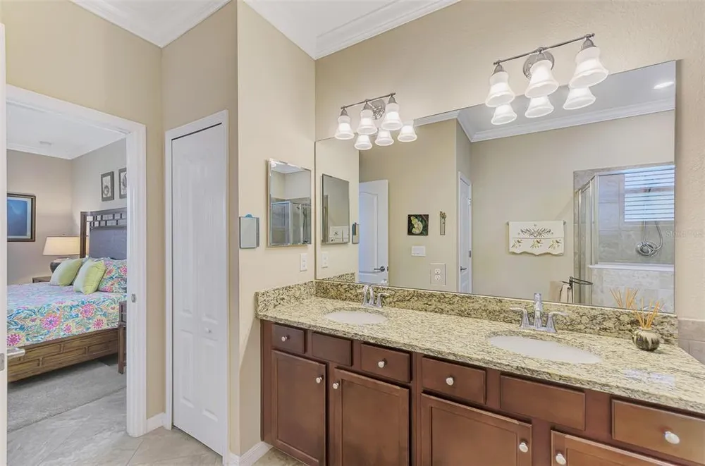 10443 Medjool Dr, Venice, FL 34293