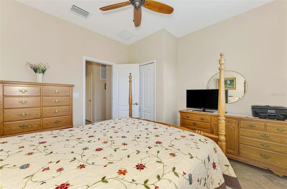 10443 Medjool Dr, Venice, FL 34293