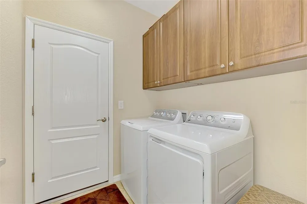 10443 Medjool Dr, Venice, FL 34293