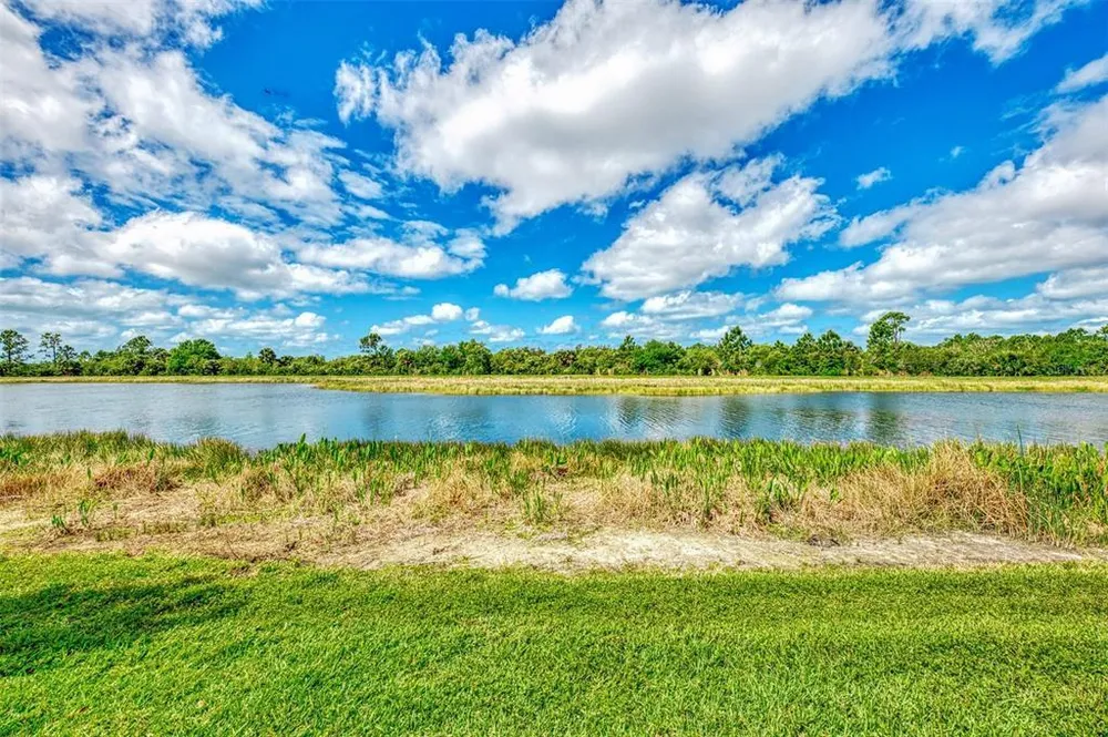 10443 Medjool Dr, Venice, FL 34293