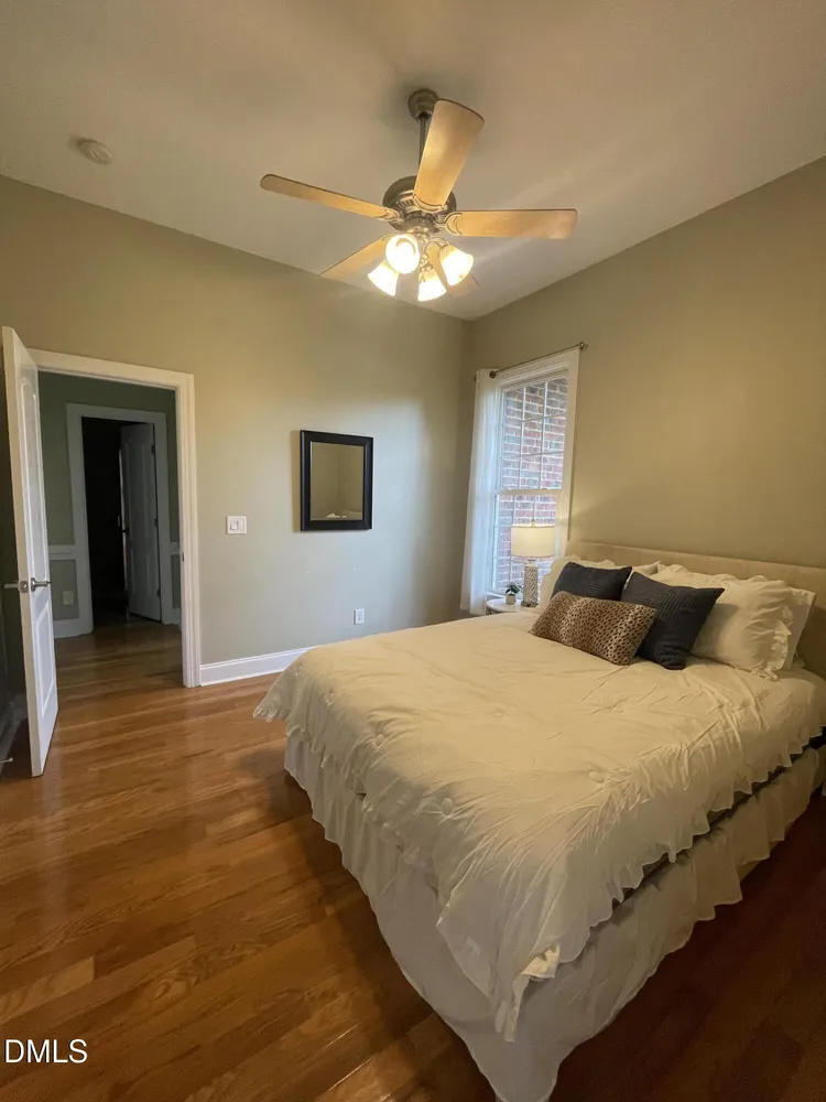 2400 Stewart St, Fuquay-Varina, NC 27526