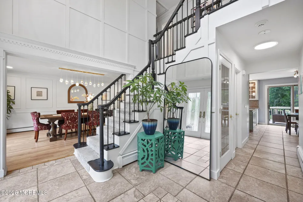 35 Manor Dr, Marlboro, NJ 07746