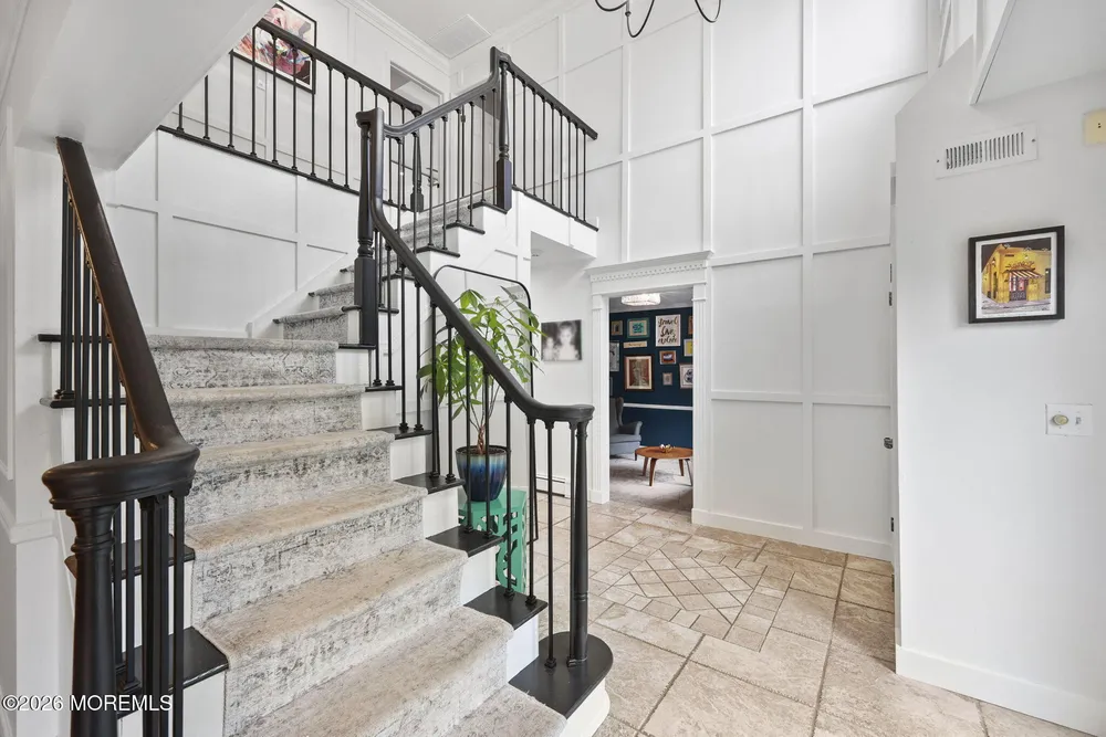 35 Manor Dr, Marlboro, NJ 07746