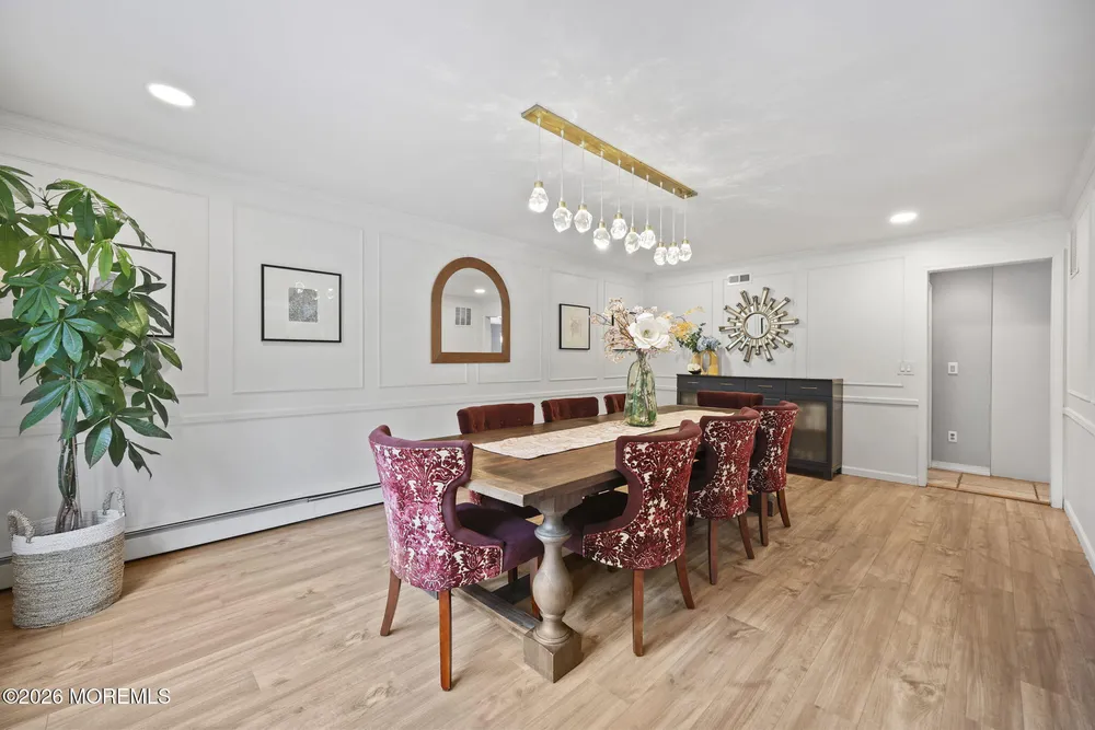 35 Manor Dr, Marlboro, NJ 07746