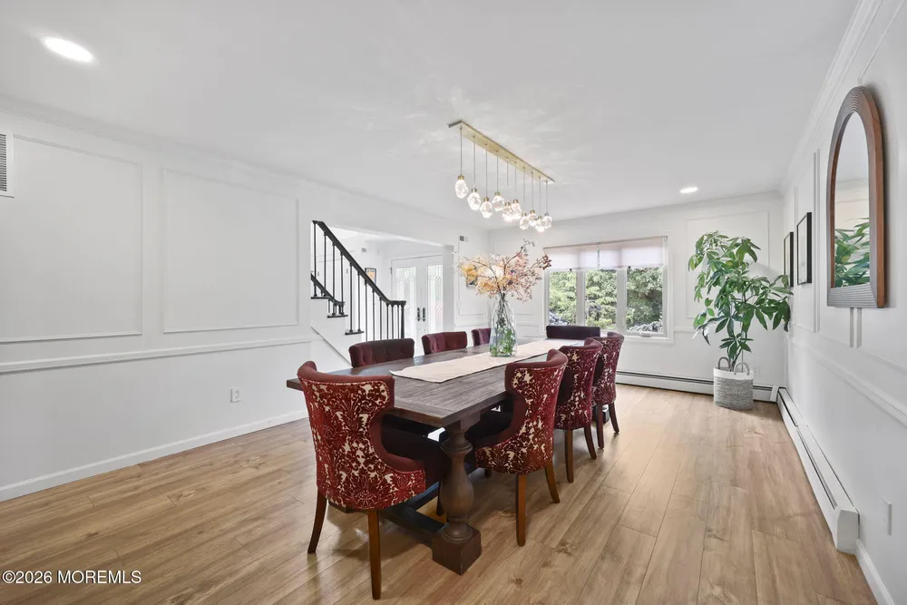 35 Manor Dr, Marlboro, NJ 07746