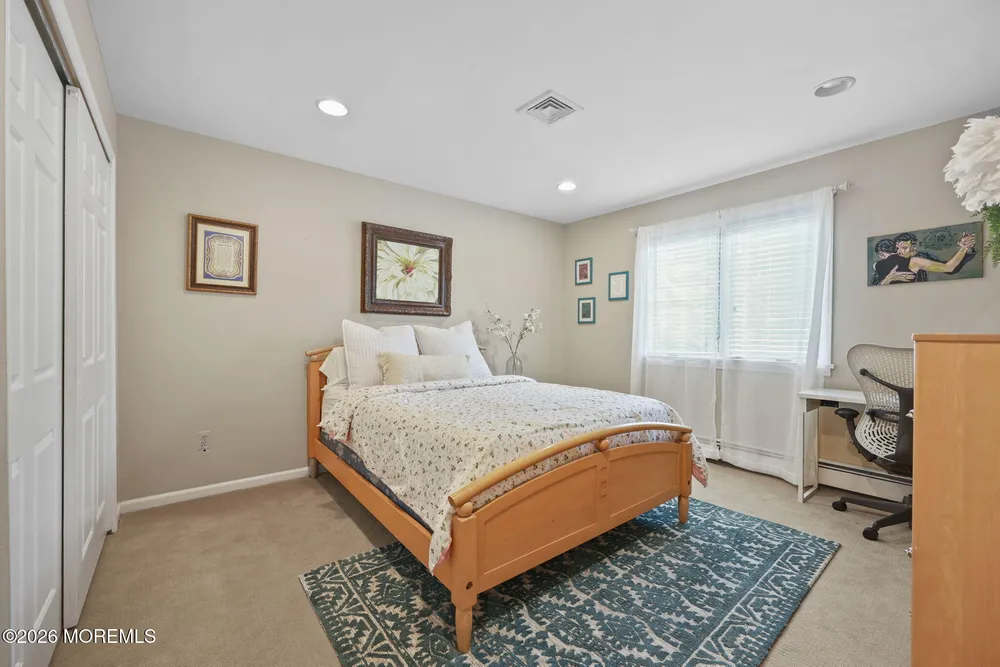 35 Manor Dr, Marlboro, NJ 07746