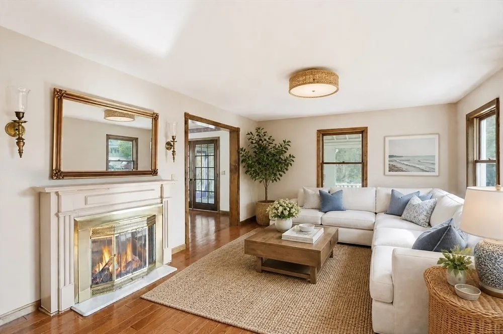 67 Wituwamat Rd, Weymouth, MA 02191