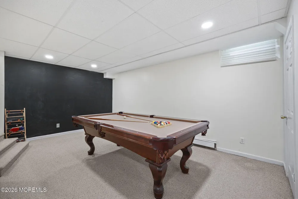 35 Manor Dr, Marlboro, NJ 07746
