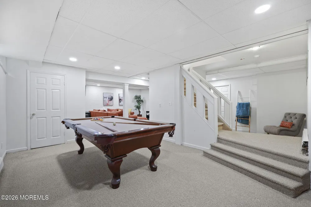 35 Manor Dr, Marlboro, NJ 07746